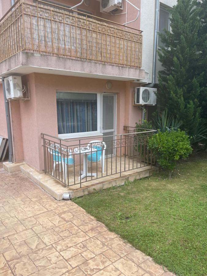 Le Premiere Randevu Apartment Sveti Vlas Exterior foto