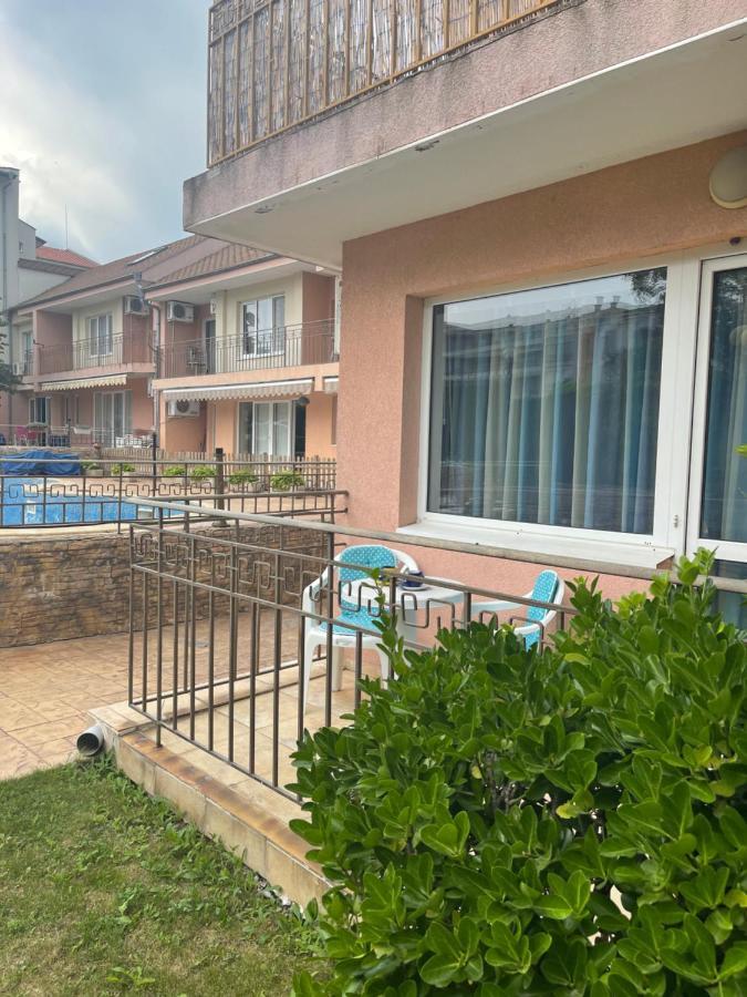 Le Premiere Randevu Apartment Sveti Vlas Exterior foto