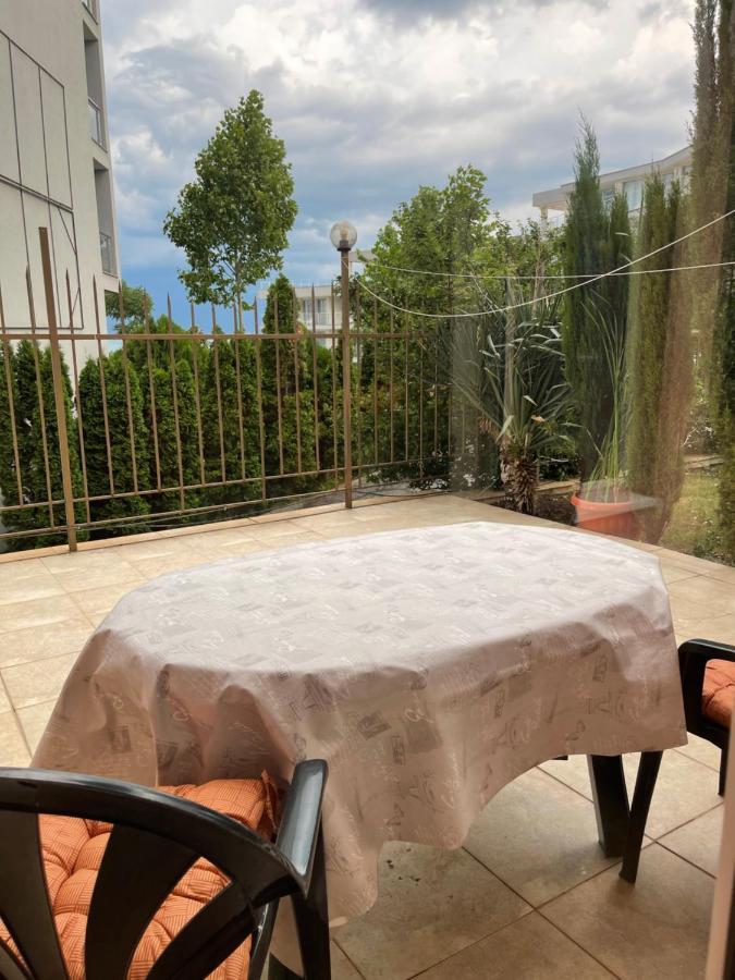 Le Premiere Randevu Apartment Sveti Vlas Exterior foto