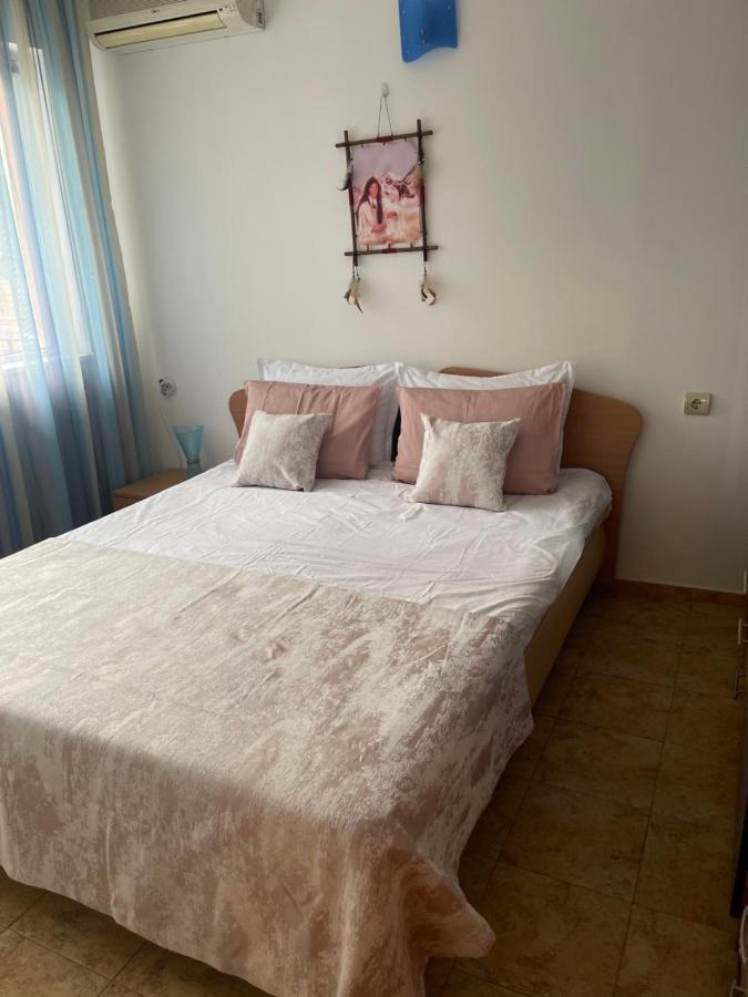 Le Premiere Randevu Apartment Sveti Vlas Exterior foto