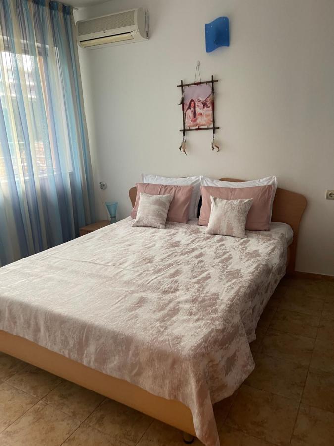 Le Premiere Randevu Apartment Sveti Vlas Exterior foto