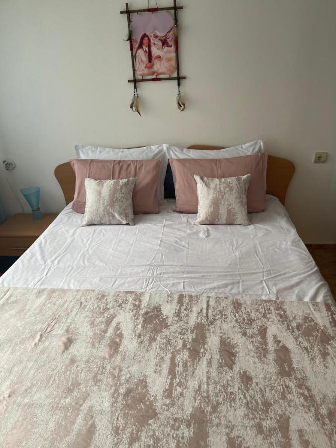 Le Premiere Randevu Apartment Sveti Vlas Exterior foto