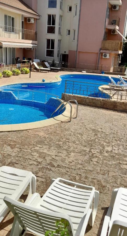 Le Premiere Randevu Apartment Sveti Vlas Exterior foto